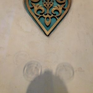 Meet your Posher, Cassandra