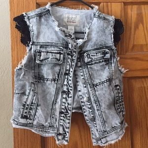BKE Gray and black Jean vest