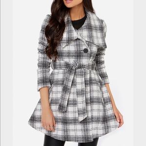 Jack by BB Dakota ivory and black coat