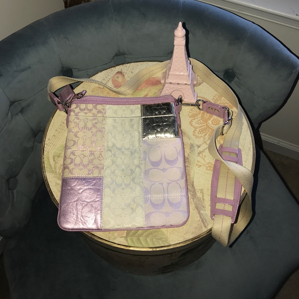 🎀Super cute cross-body bag!!! 🎀