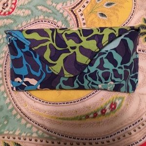 Vera Bradley magnetic sunglasses case