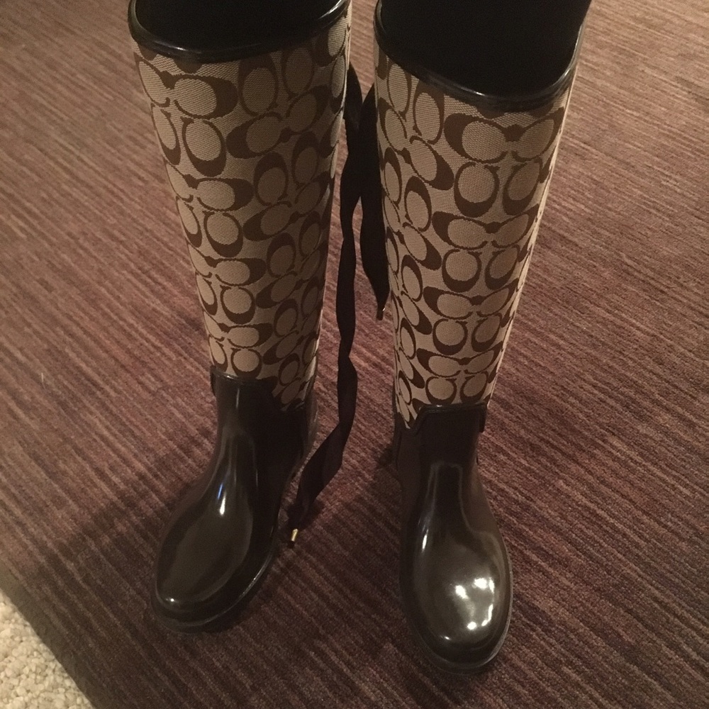 Size 7 brown Authentic coach rain boots