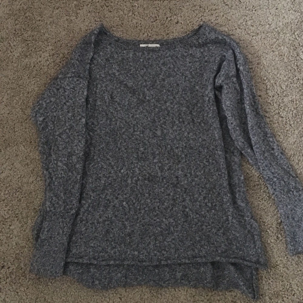 HOLLISTER SWEATER
