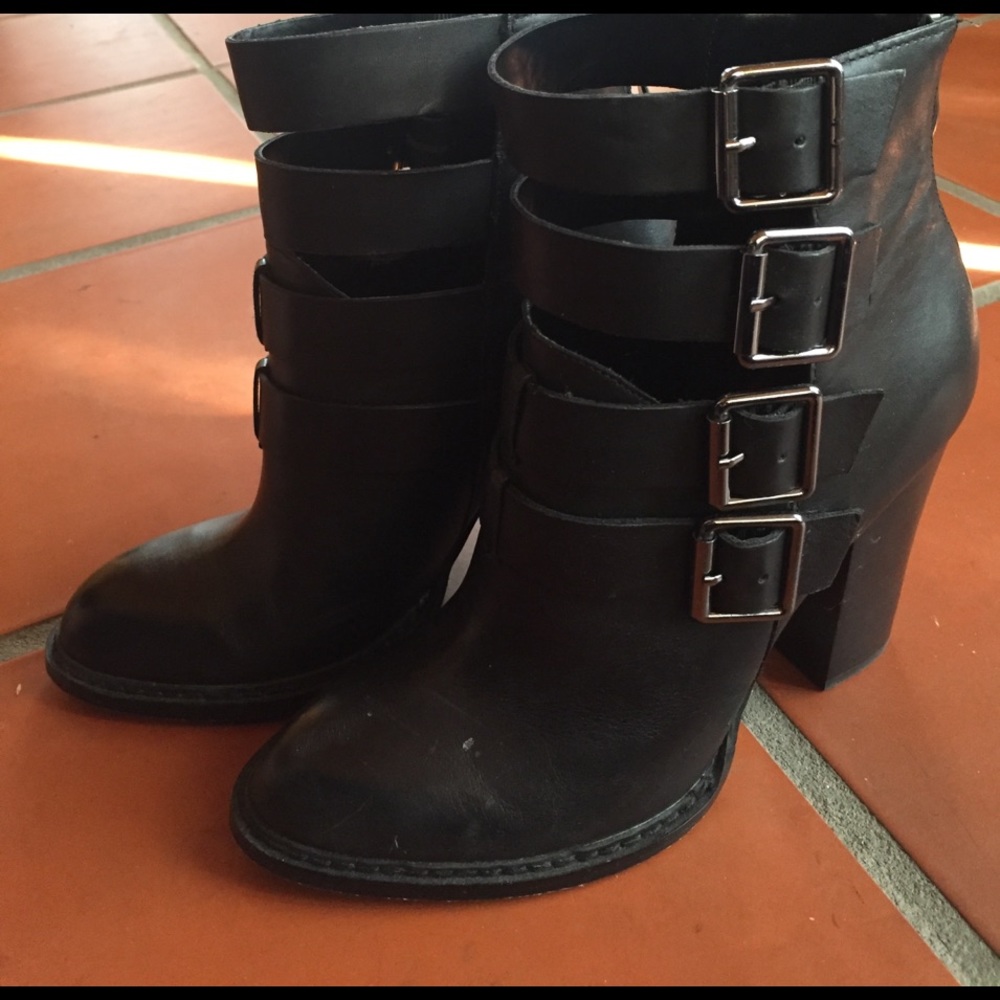 Chinese Laundry Heeled Boots