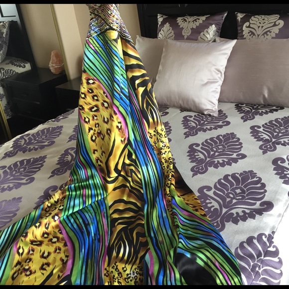 Glorious peacock silk dress - Picture 6 of 8