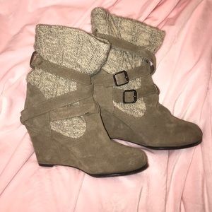Heel booties