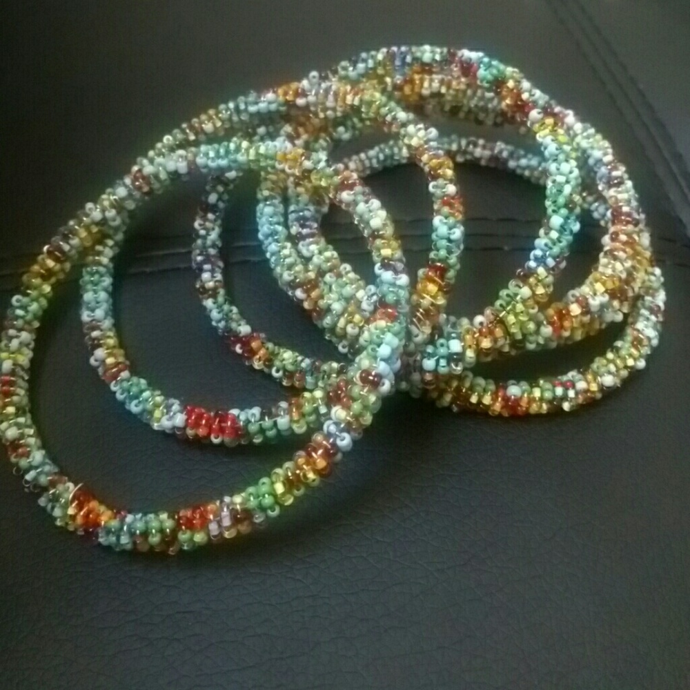 💋 Multi Color Bangle Set NWT