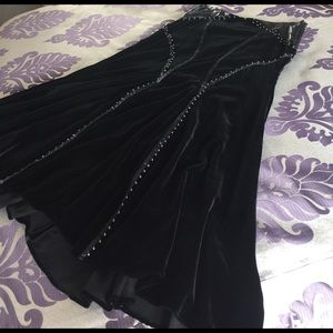 Mermaid curve hugging long skirt