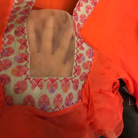 BCBG MaxAzria sexy kimono top - Picture 3 of 3