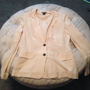Body by Victoria lightweight beige blazer size 6