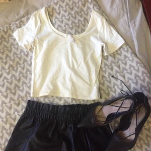 ✨Forever 21 White Crop-Top (S) ✨