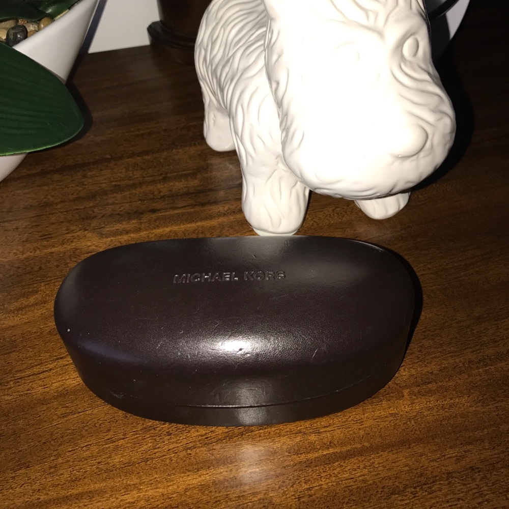 Michael Kors sunglass case 🕶