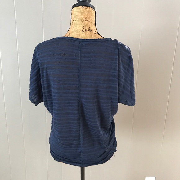 Rock & Republic Wing Top - Picture 2 of 4