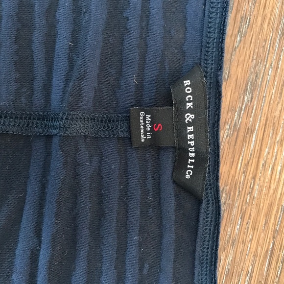 Rock & Republic Wing Top - Picture 4 of 4