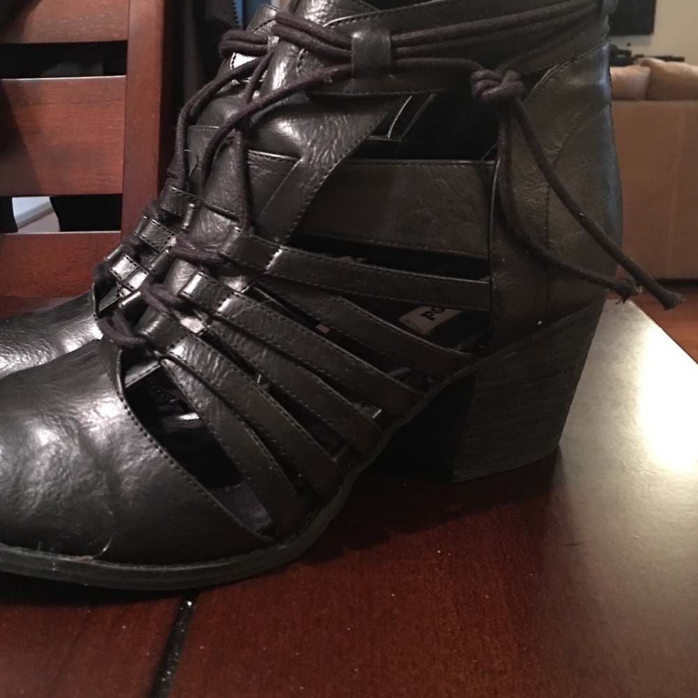NOT RATED shoes! - Picture 2 of 3