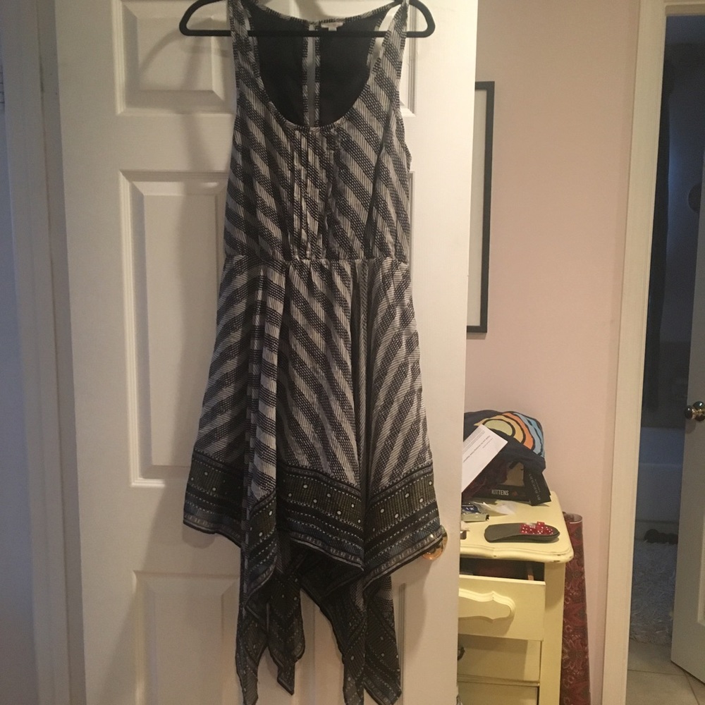Ecote Flowing Midi dress