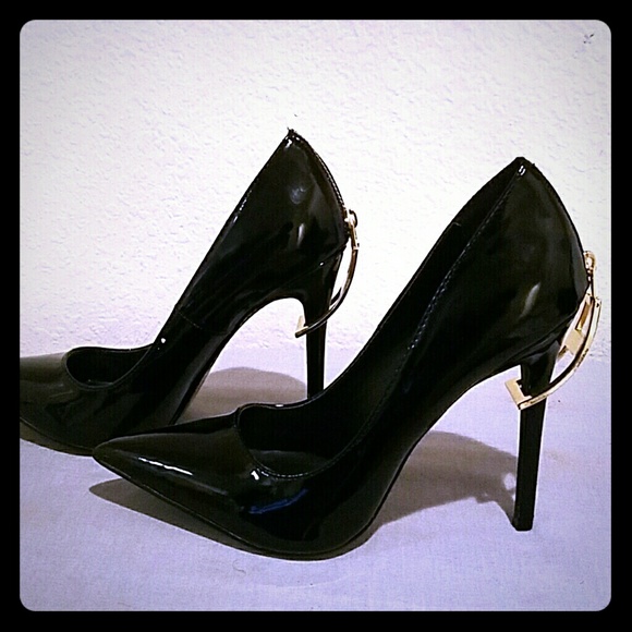 Women Shoe - Picture 4 of 4