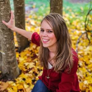 Meet your Posher, Laura