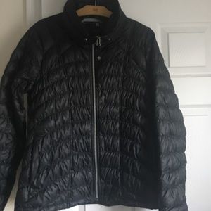 Black light weight puffer jacket by Athleta