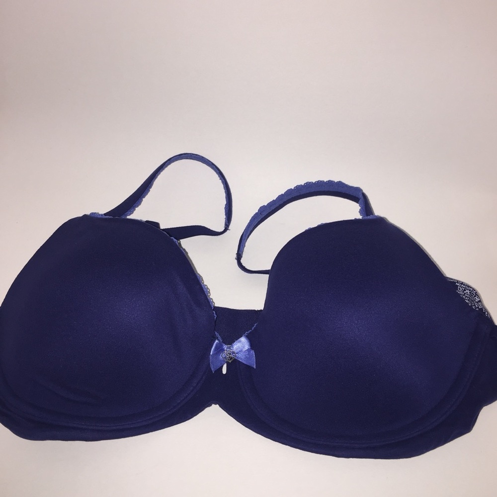 36B) Victoria's Secret Body by Victoria  Demi Bra