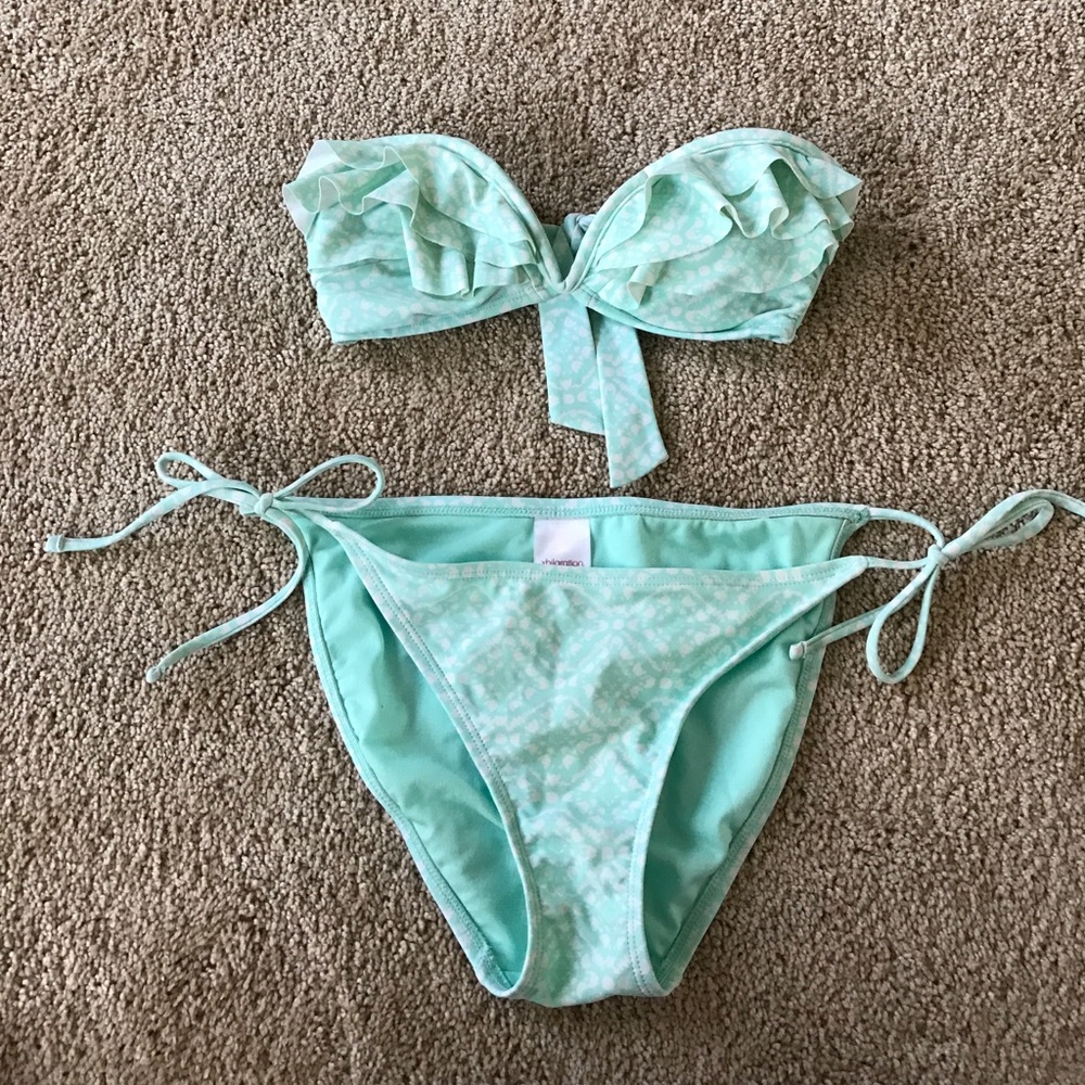 Gorgeous mint strapless bikini