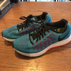 Nike Zoom Pegasus 32 size 8.5
