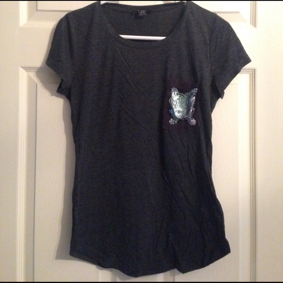 Dark gray shirt with sequin pocket - Picture 1 of 1
