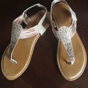 Flops 🕶✌️️👱🏻‍♀️☀️