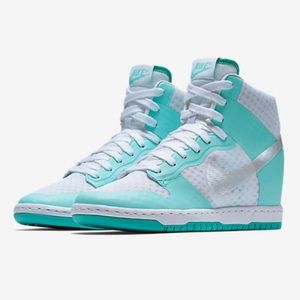 Women's Nike Dunk Sky Hi 2.0 Breathe, Size 7