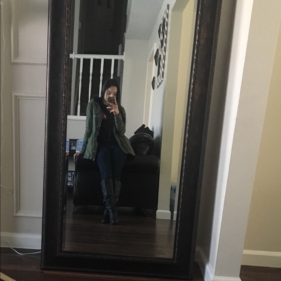 Meet your Posher, Jannessa - Picture 1 of 1