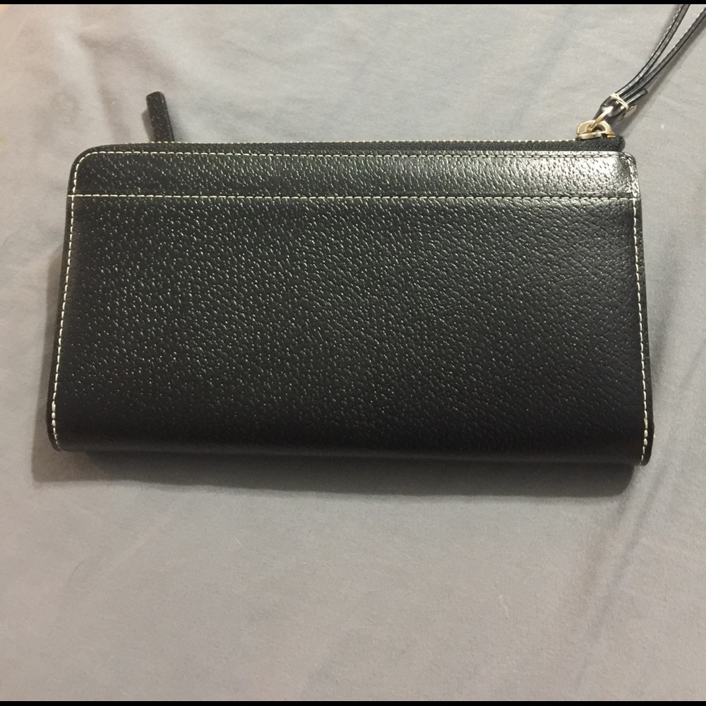 🔥🔥SOLD🔥🔥Kate spade wristlet/wallet - Picture 2 of 4