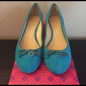 Blue suede shoes!