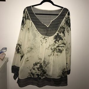 Flowy green, gray & black top with floral details!