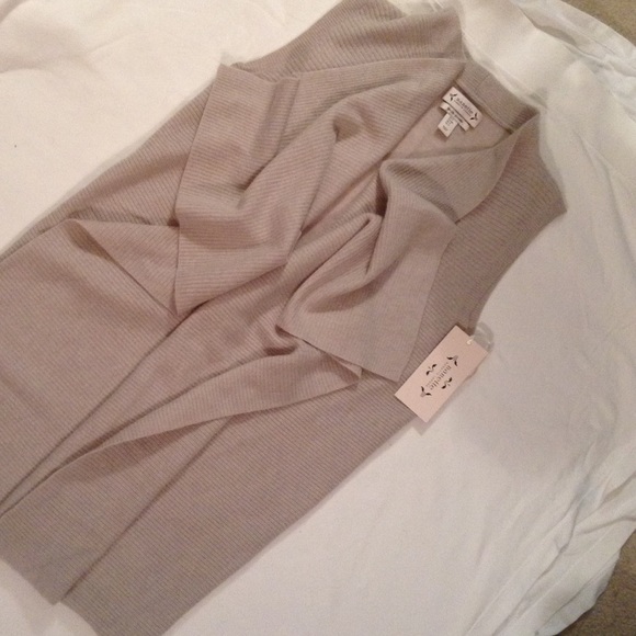 Gorgeous Nanette Lepore Cashmere Sweater, Small - Picture 5 of 6