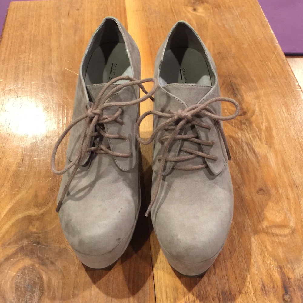 Taupe   wedge booties  NWT!!! - Picture 4 of 4