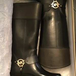 MICHAEL KORS Fulton Harness Tall Rainboot, size 8