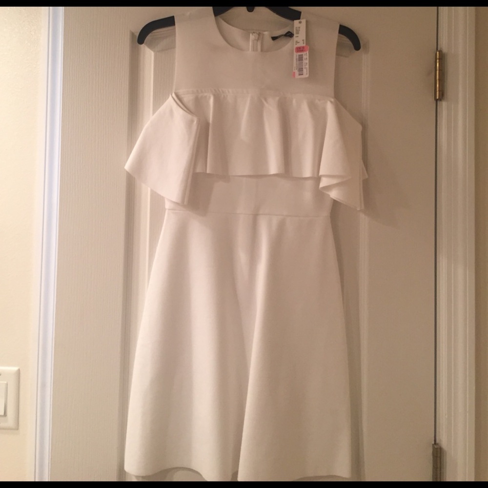 Gianni Bini fit and flare white dress