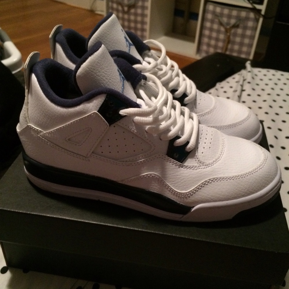 COLUMBIA 4