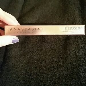 Anastasia brow definer