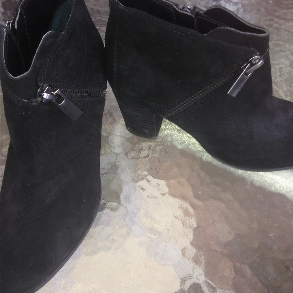 Marc Fisher Black Ankle Boots SZ 9.5 Like New.