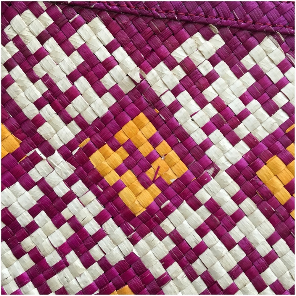 Mabaysay Tribal Squares Ticog Straw Fiber Clutch - Picture 3 of 5