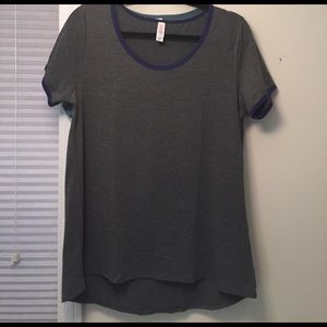 NWOT. LuLaRoe classic tee.