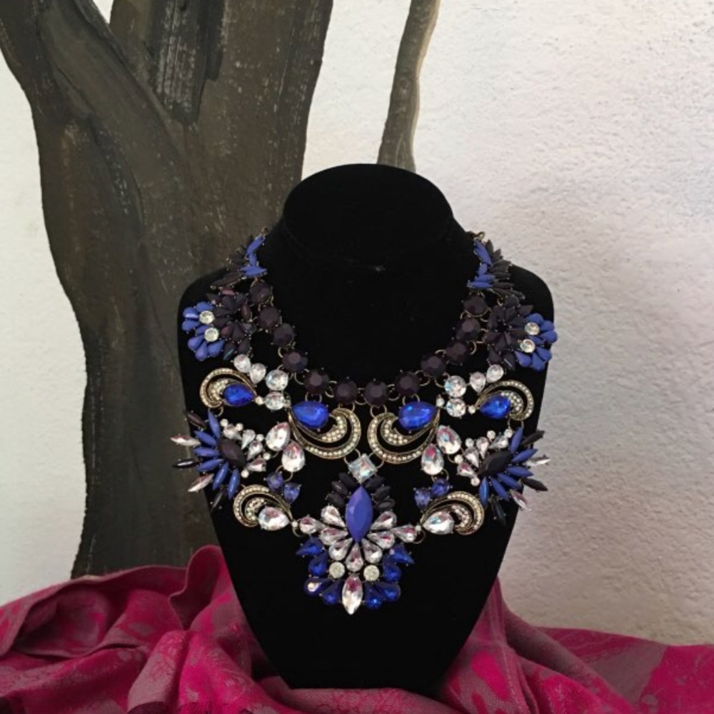 Glamorous Statement Bib Necklace QUALITY