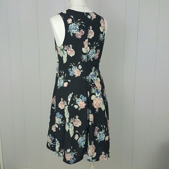 The Norah Dress - Picture 3 of 5