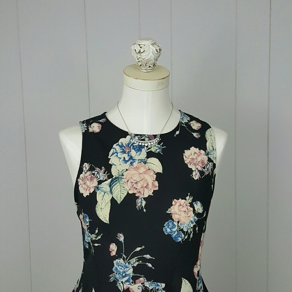 The Norah Dress - Picture 4 of 5