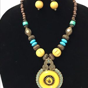 Statement necklace.