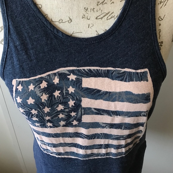 {Lucky Brand} Patriotic American Flag Tank - Picture 3 of 5
