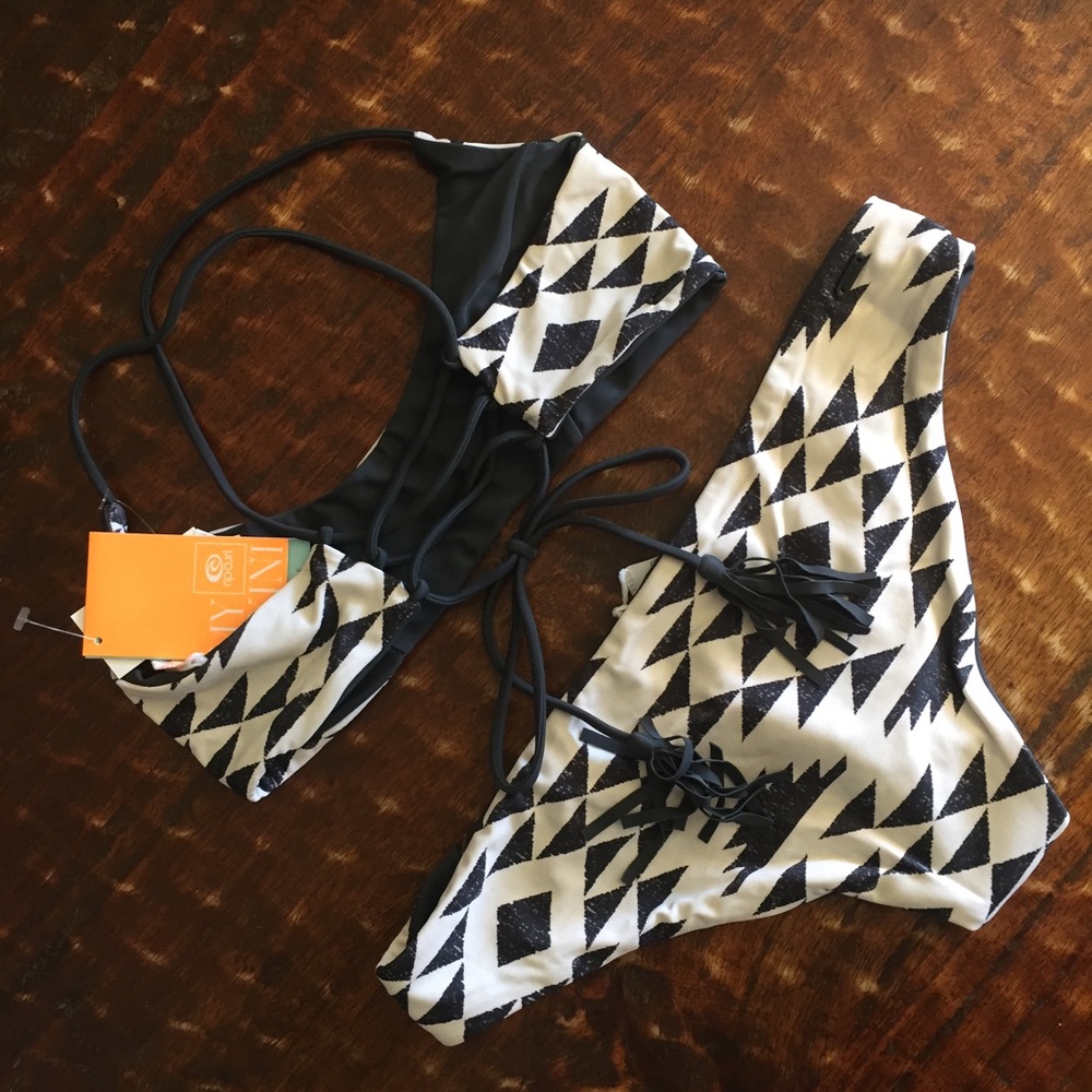 Rip Curl reversible bikini, size XS, NWT! - Picture 4 of 6