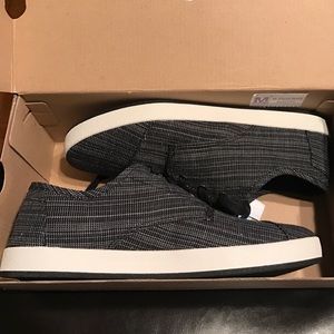 TOMS Men's Paseo Black Woven Distressed Size 8