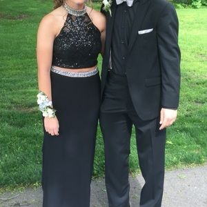 Black and silver prom dress!!! 💎